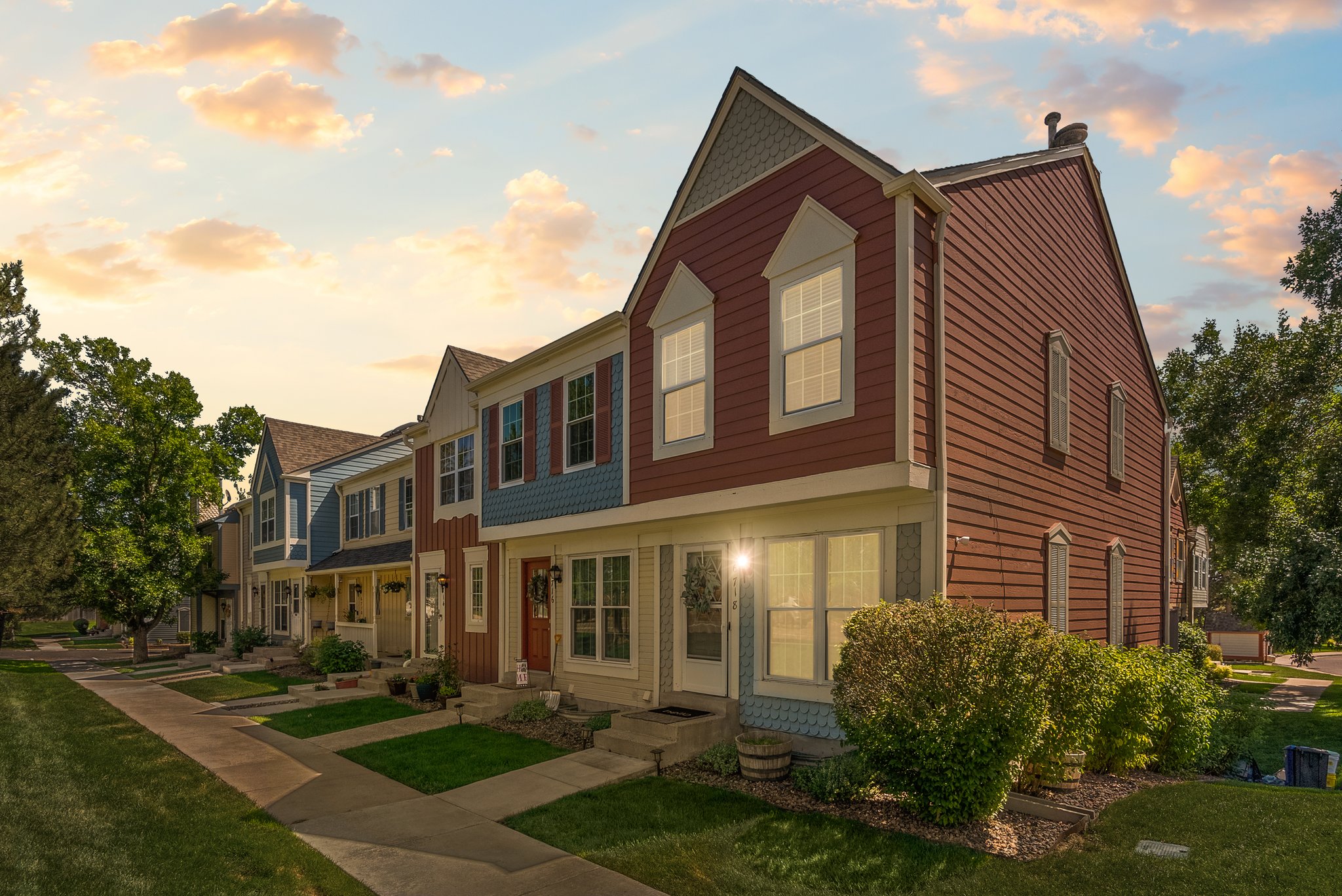 Exterior of 6718 S Holland Way townhome in Dutch Ridge Littleton Colorado